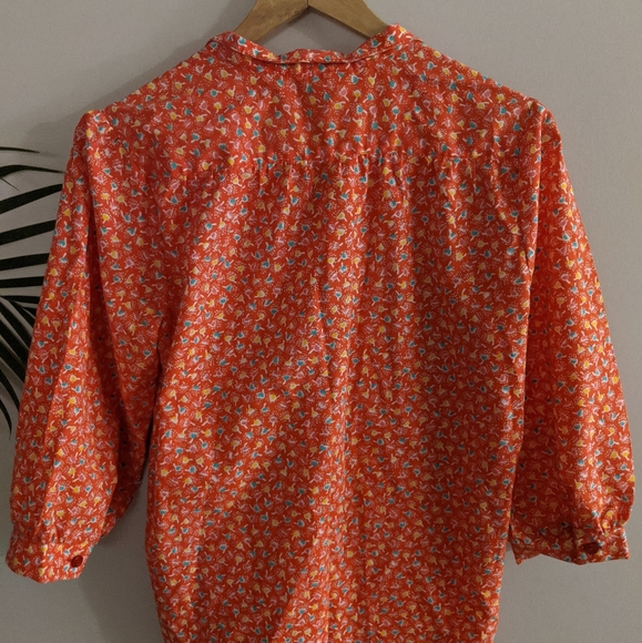 Vintage Coral Button-up - Picture 3 of 6